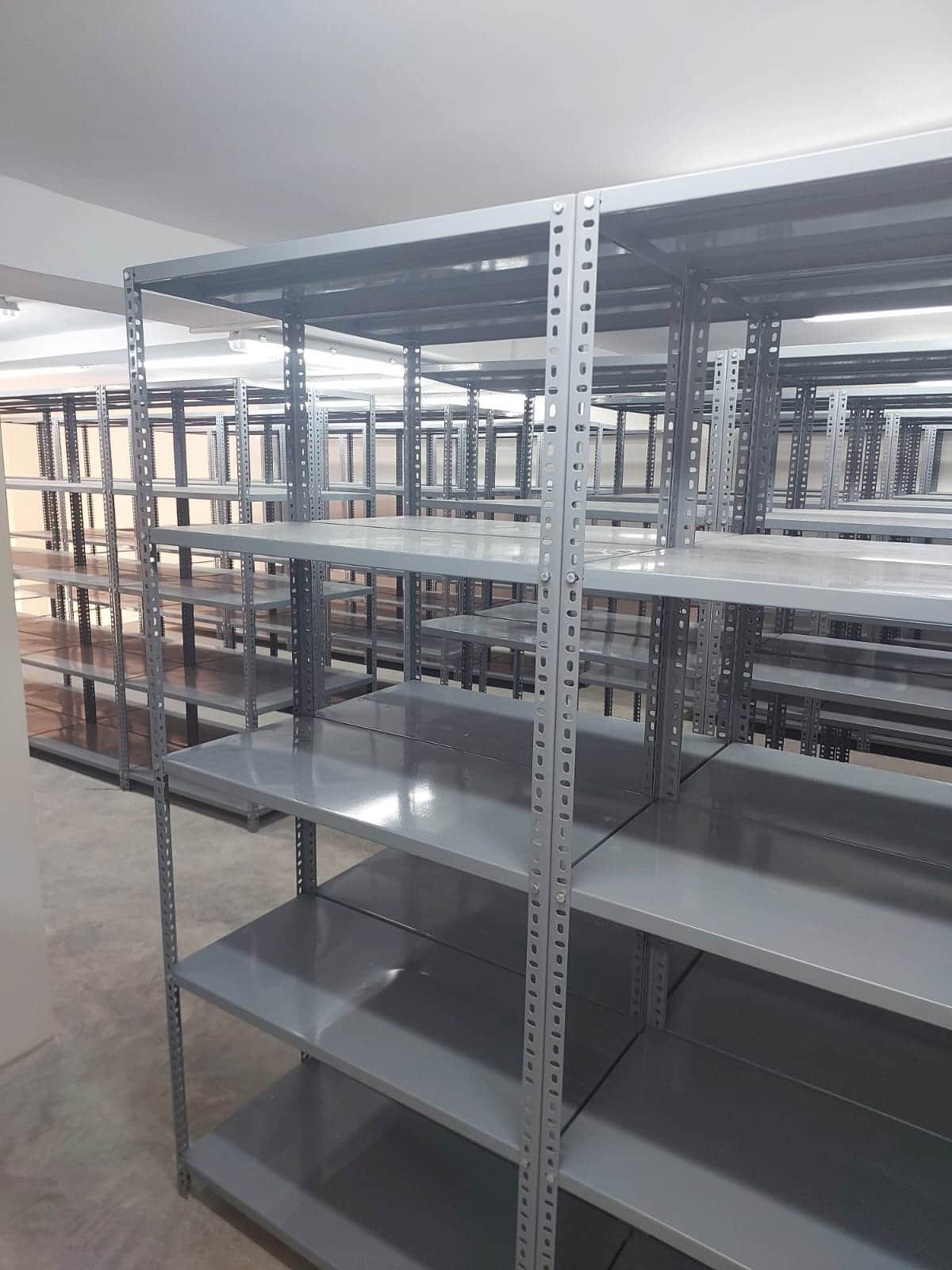 Rayonnage léger et archivage installé à Casablanca par Maghreb Rayonnage